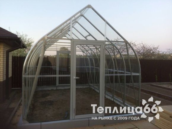Теплица Victory New 2600 с закаленным стеклом, ширина 2,6 м